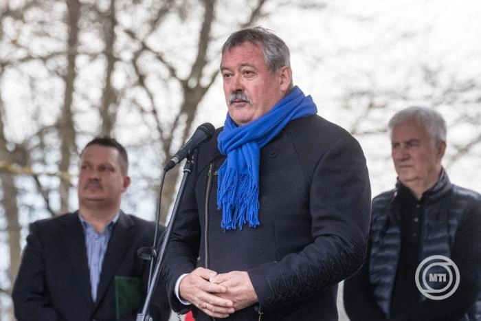 Elektromos autókat adtak át a DRV. Zrt.-nél