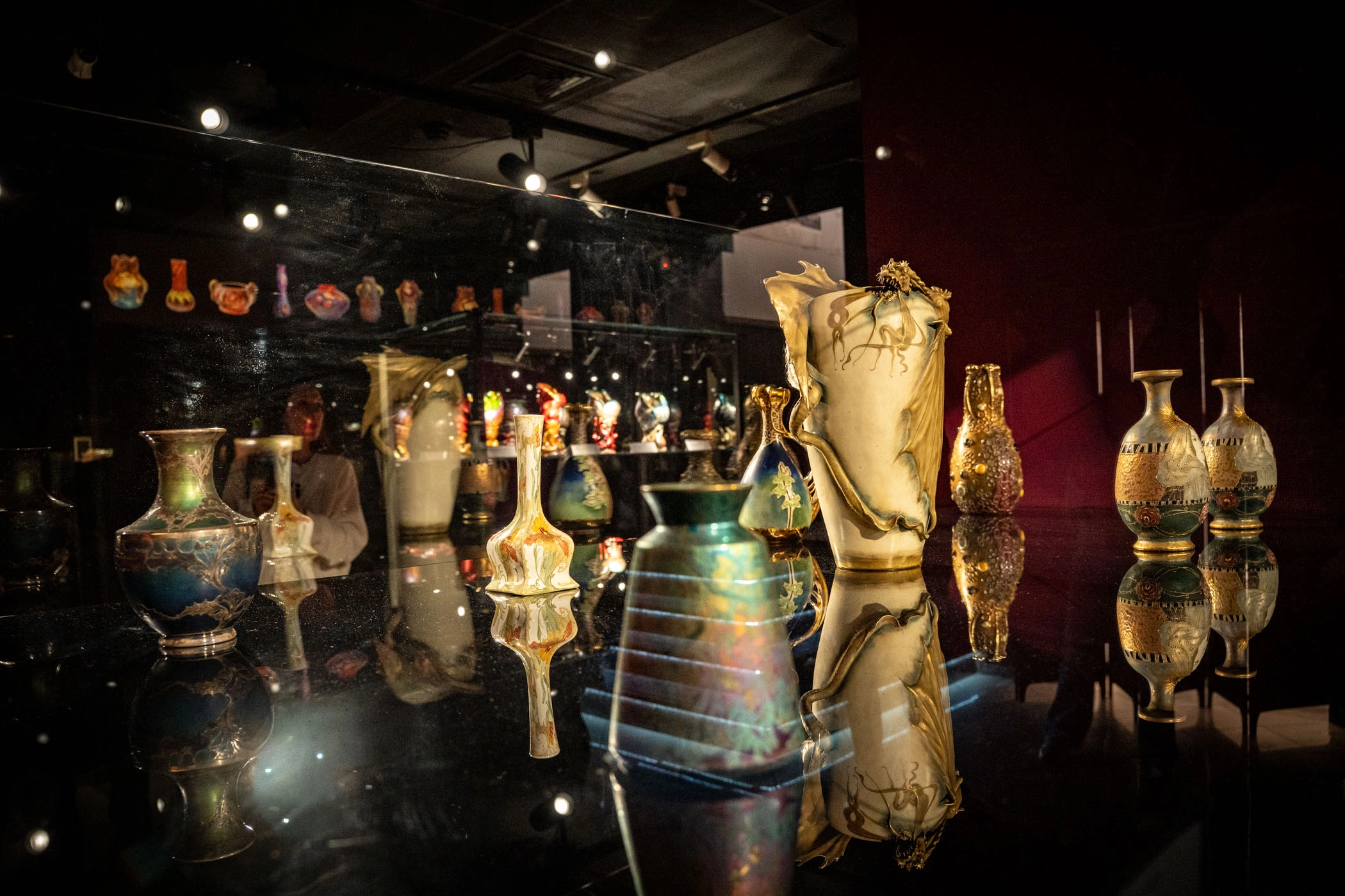 A világ legdrágább szecessziós Zsolnay kerámiáit mutatja be a Virág Judit Galéria - a közönség ingyenesen láthatja a szenzációs tárlatot