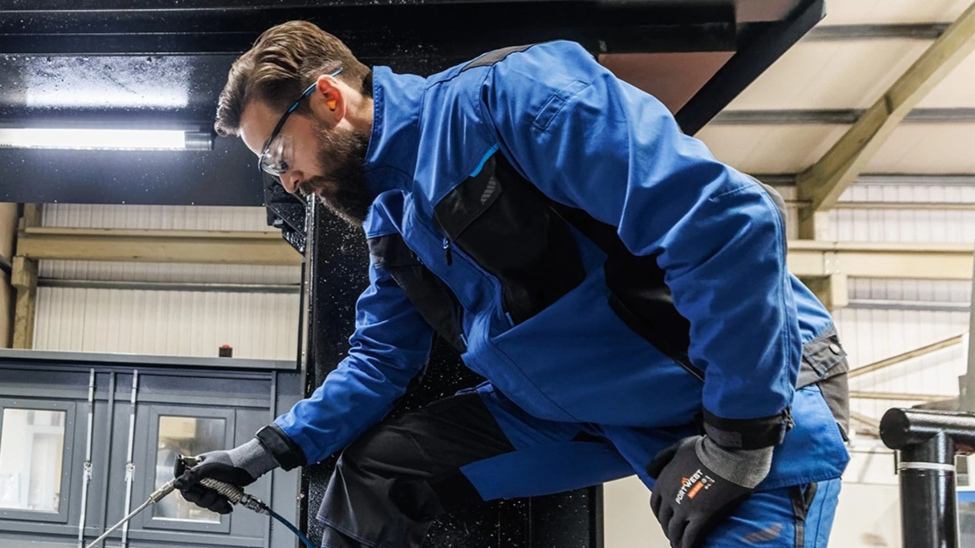 A Portwest munkaruha háttere: több mint egy évszázados iparági tapasztalat