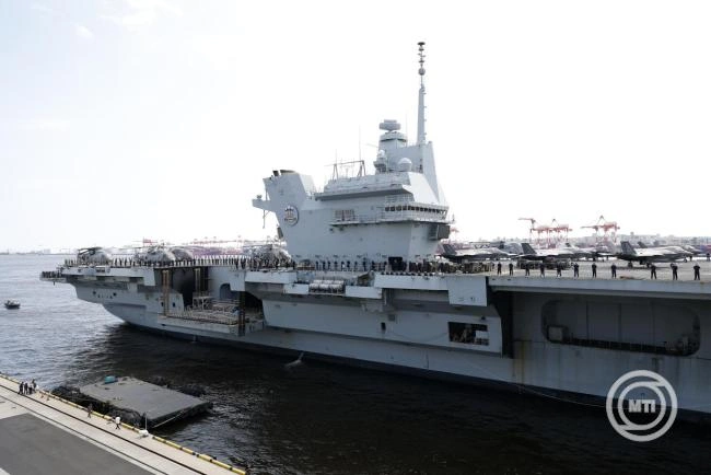Nagy-Britannia repülőgéphordozót küld a Földközi-tengerre