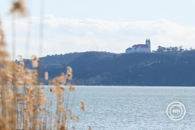 A VisitBalaton365 csütörtökön indult kampányában a Balaton tavaszi élményeire hívja fel a figyelmet