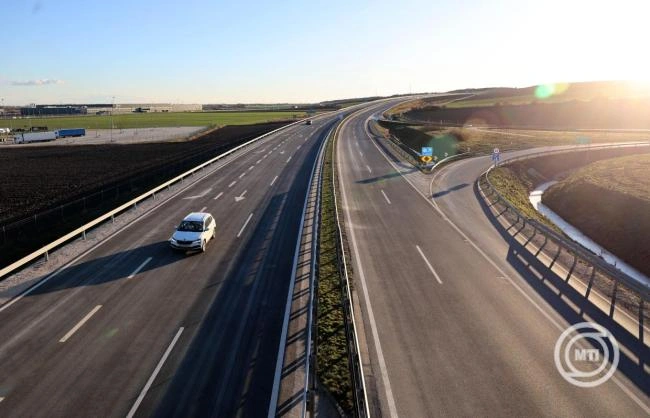 A várakozásokat meghaladóan bővült a közép-kelet-európai régió autópiaca 2025-ban