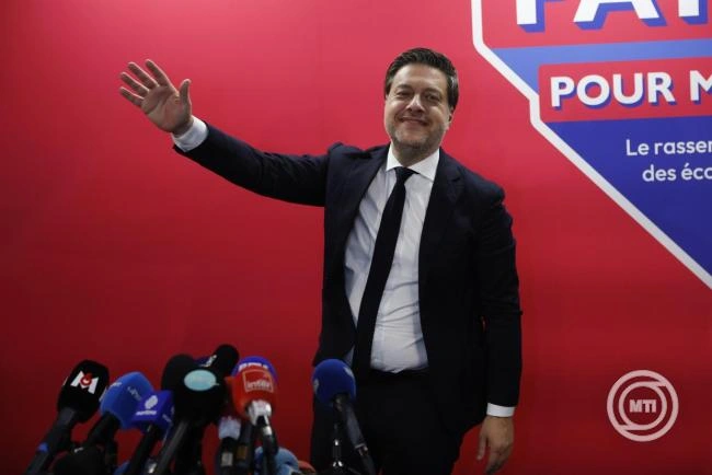 A baloldal megőrizte a francia nagyvárosok többségét a helyhatósági választásokon