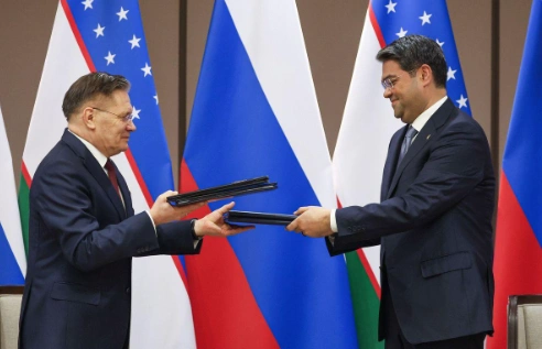 Aláírták az üzbég atomerőmű projekt megvalósításának ütemtervét és egyidejűleg elkezdték az alapozás előkészítését a területen