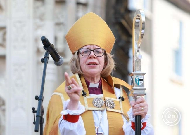 Először áll női vallási vezető az anglikán egyház élén