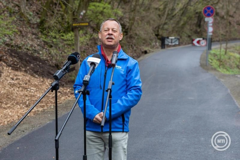 Elkészült a Pilis egyik legfontosabb erdei kerékpárútjának felújítása