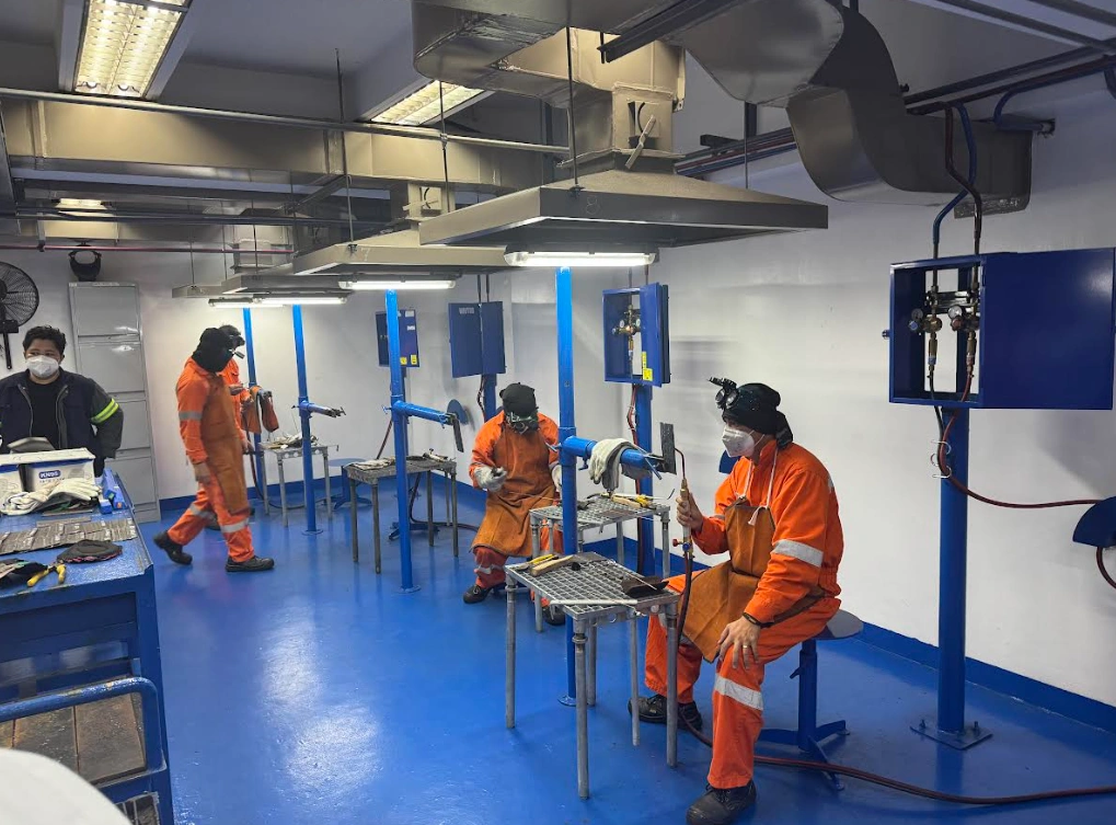 160 filippínó hegesztő érkezhet Magyarországra 