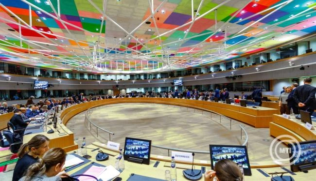 Az EU meghosszabbította az Iránnal kapcsolatos szankciók alkalmazását