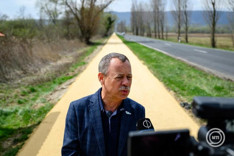 Több mint kilenc kilométernyi szakasz újul meg a Balatoni Bringakörön