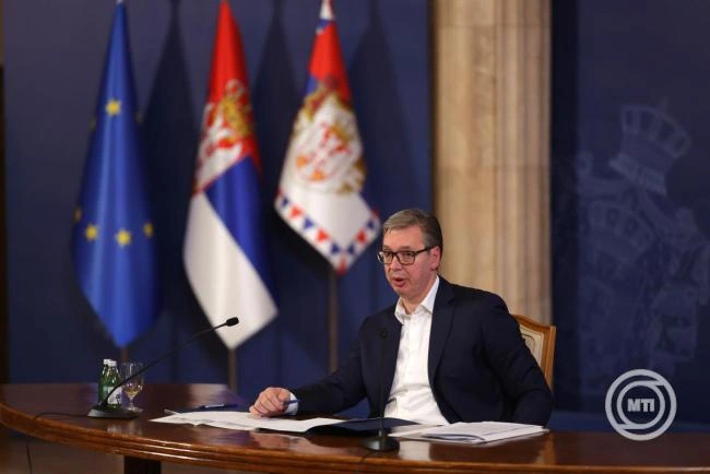 Szerb elnök: Komoly döntésekre van szükség