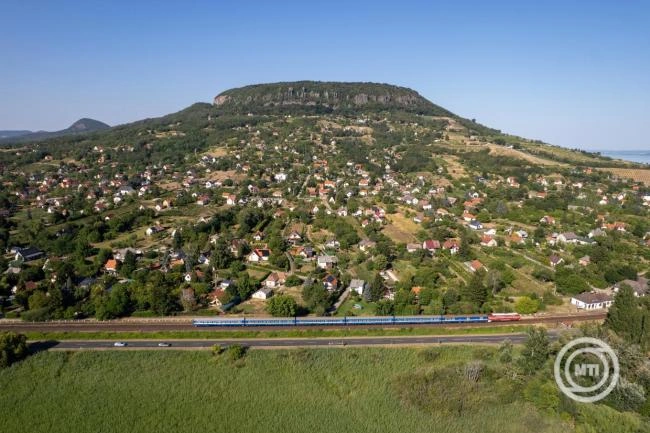 A tavaszi szünet után folytatja az észak-balatoni vonal karbantartását a MÁV