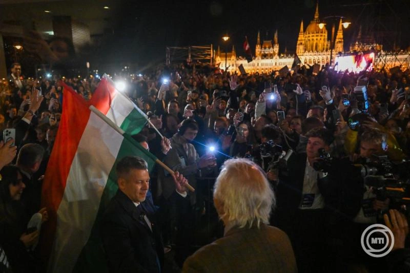 Magyar Péter: felszabadítottuk Magyarországot, visszavettük a hazánkat