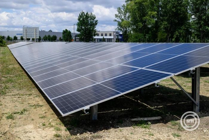 Magyarországi napenergia-hasznosítási és energiatárolási beruházáshoz nyújt finanszírozást az EBRD