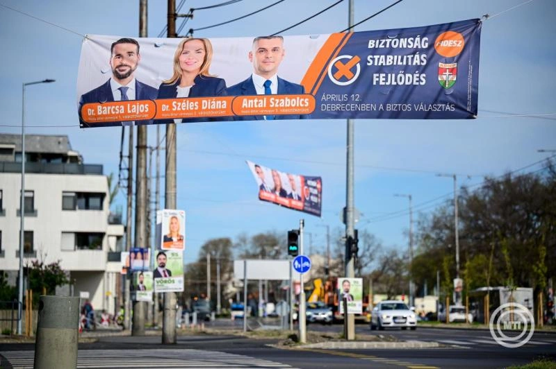 Eddig kell eltávolítani a választási plakátokat