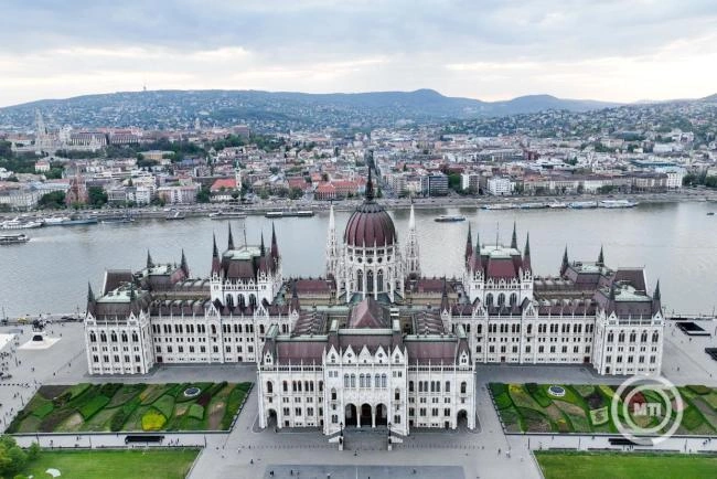 Képzési programok segítik az első parlamenti ciklusukat kezdő képviselőket