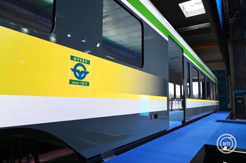 A MÁV tíz InterCity-kocsit bérel a nyári balatoni forgalom támogatására az osztrák vasúttól