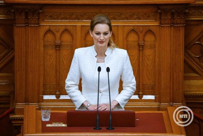 Forsthoffer Ágnes a parlamenti kapcsolatok élénkítéséről állapodott meg a Szejm elnökével