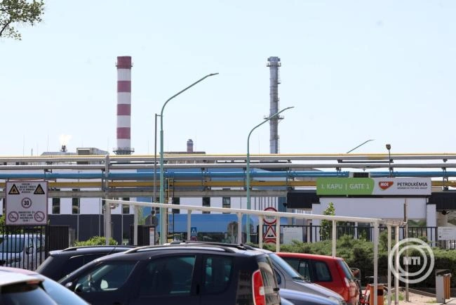 Mol: elindulhat a helyreállítás a tiszaújvárosi robbanás után