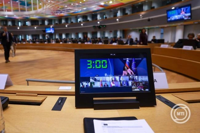 Világ 2026. május 28., csütörtök 18:03   Az EU a Hamász politikai irodájának tíz tagját vette fel a szankciós listájára