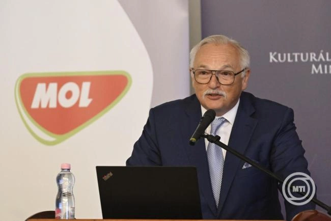 Szerbia és a Mol aláírta a NIS irányításáról szóló részvényesi megállapodást