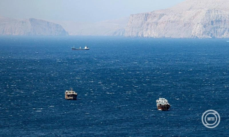 Irán bejelentette a Hormuzi-szoros lezárását
