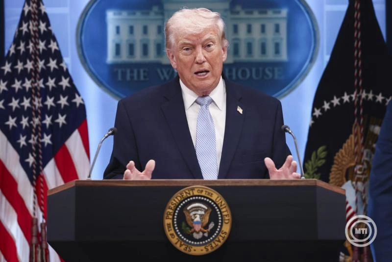 Trump: rekordmennyiségű kőolaj jutott át a Hormuzi-szoroson