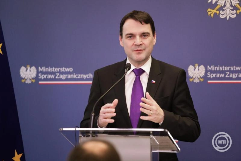 Együttes ülést tarthat ősszel a cseh és a magyar kormány