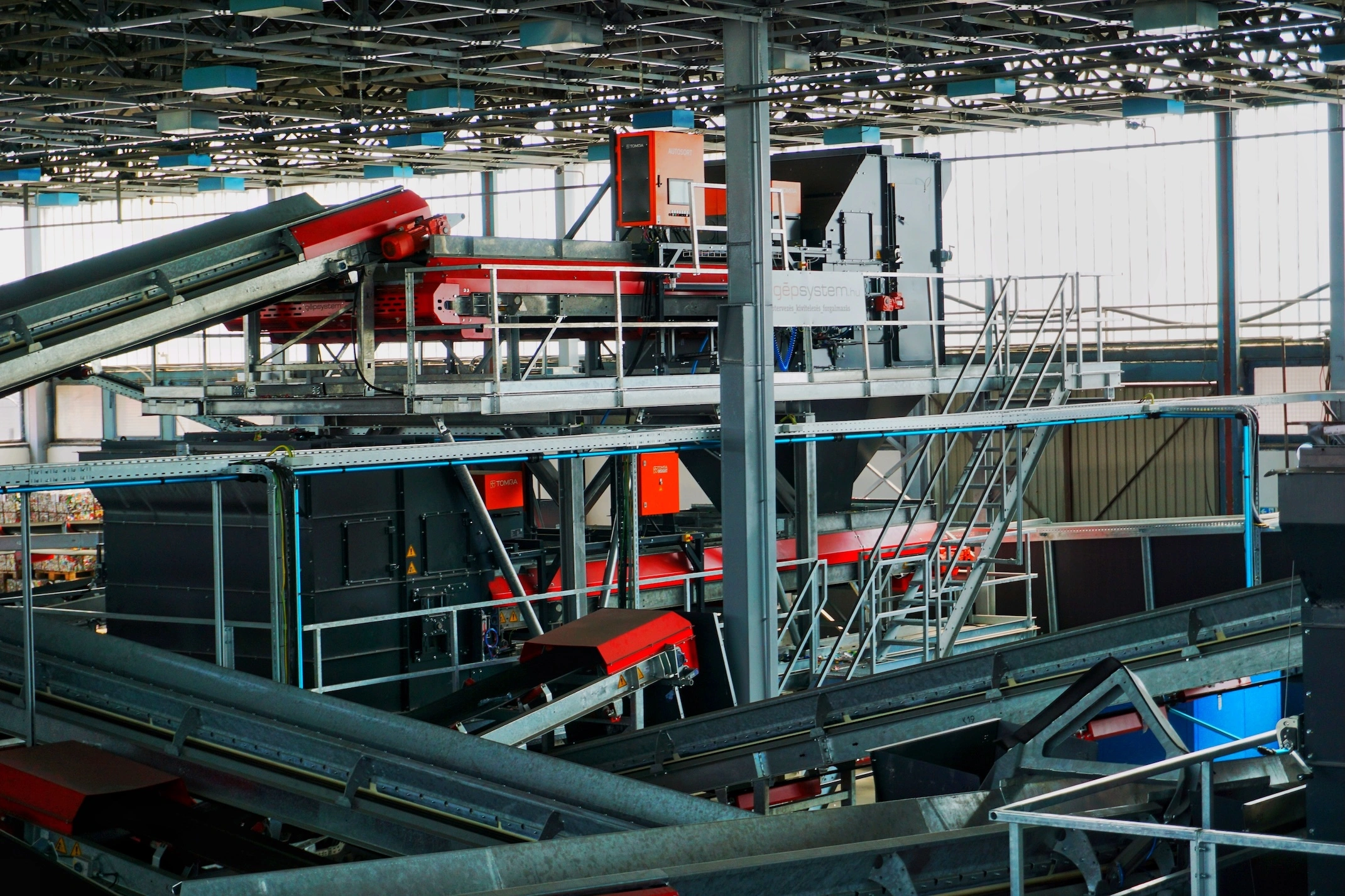Még több italcsomagolás kap új életet: újabb automatizált DRS hulladékfeldolgozó üzemmel erősít az ALTEO Csoport