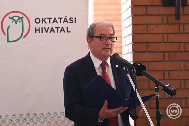 Lemondott az Oktatási Hivatal elnöke