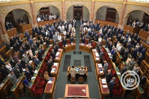 A miniszterelnök felszólalásával kezdődik a parlament ülése