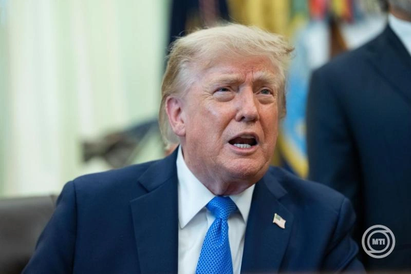 Az orosz olajfinomítók elleni támadások leállítására kérte Donald Trump Volodimir Zelenszkijt
