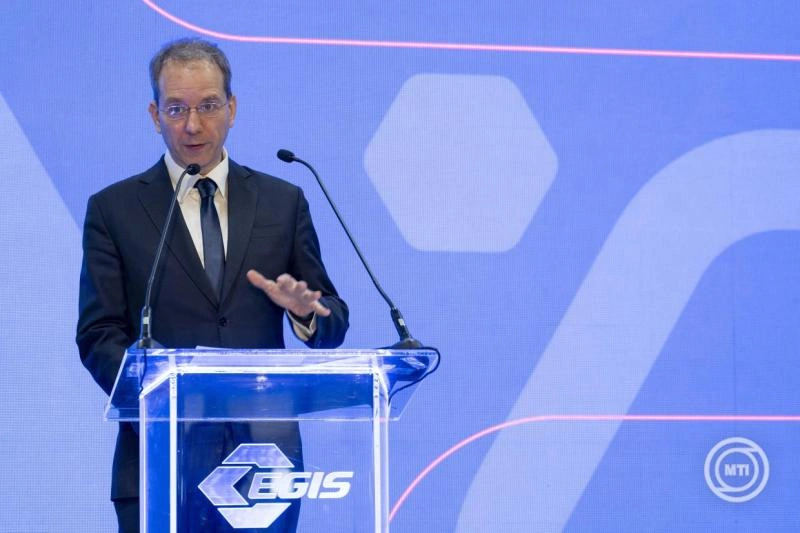 Átadták az Egis Gyógyszergyár új központi disztribúciós raktárát Fóton
