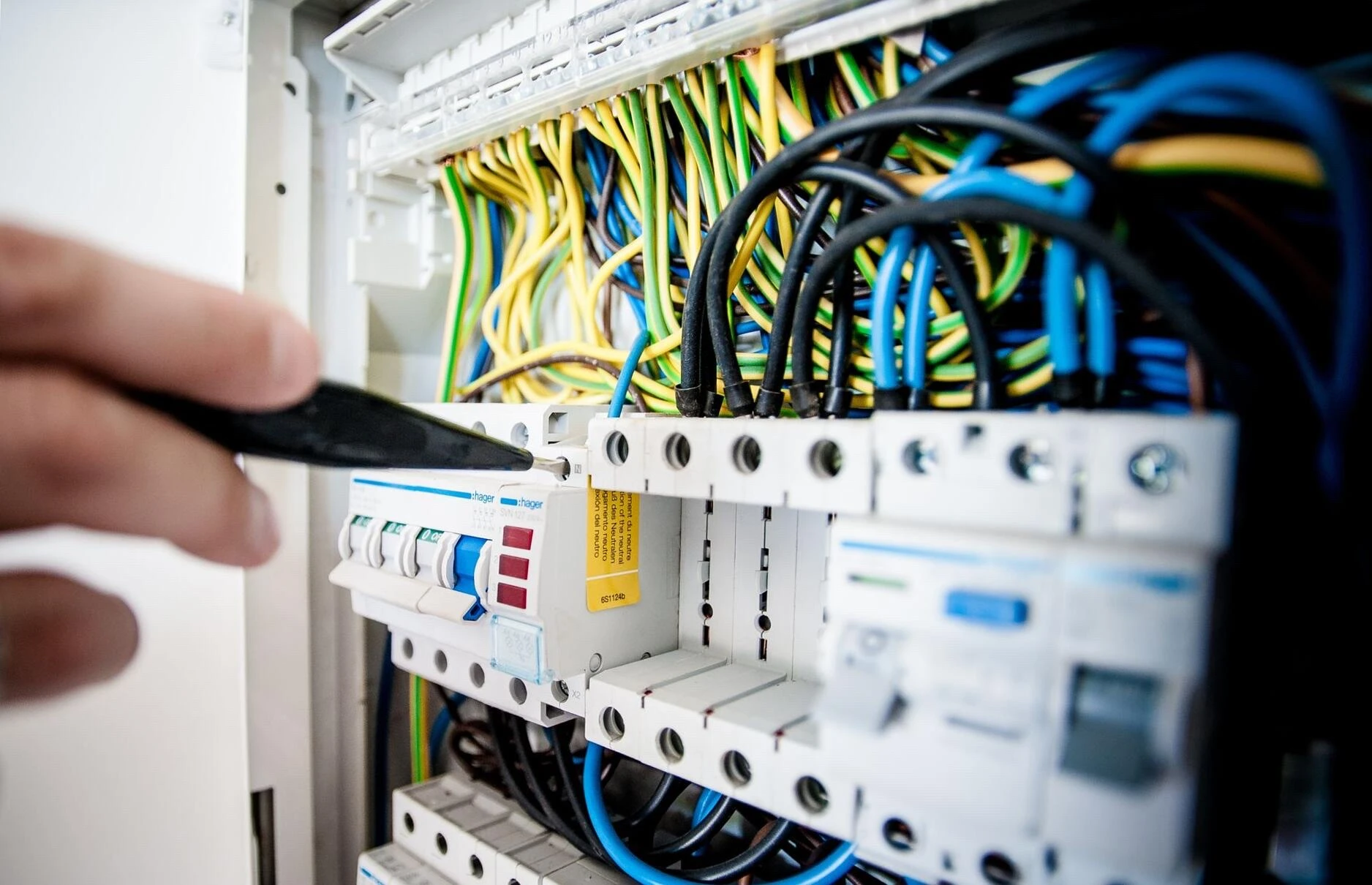 Az elektromos hálózat állapota az ingatlan értékét is befolyásolja
